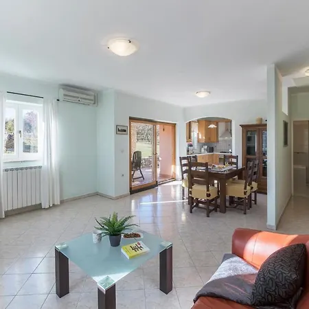 Beautiful In With Kitchen 4* Labin (Istria)